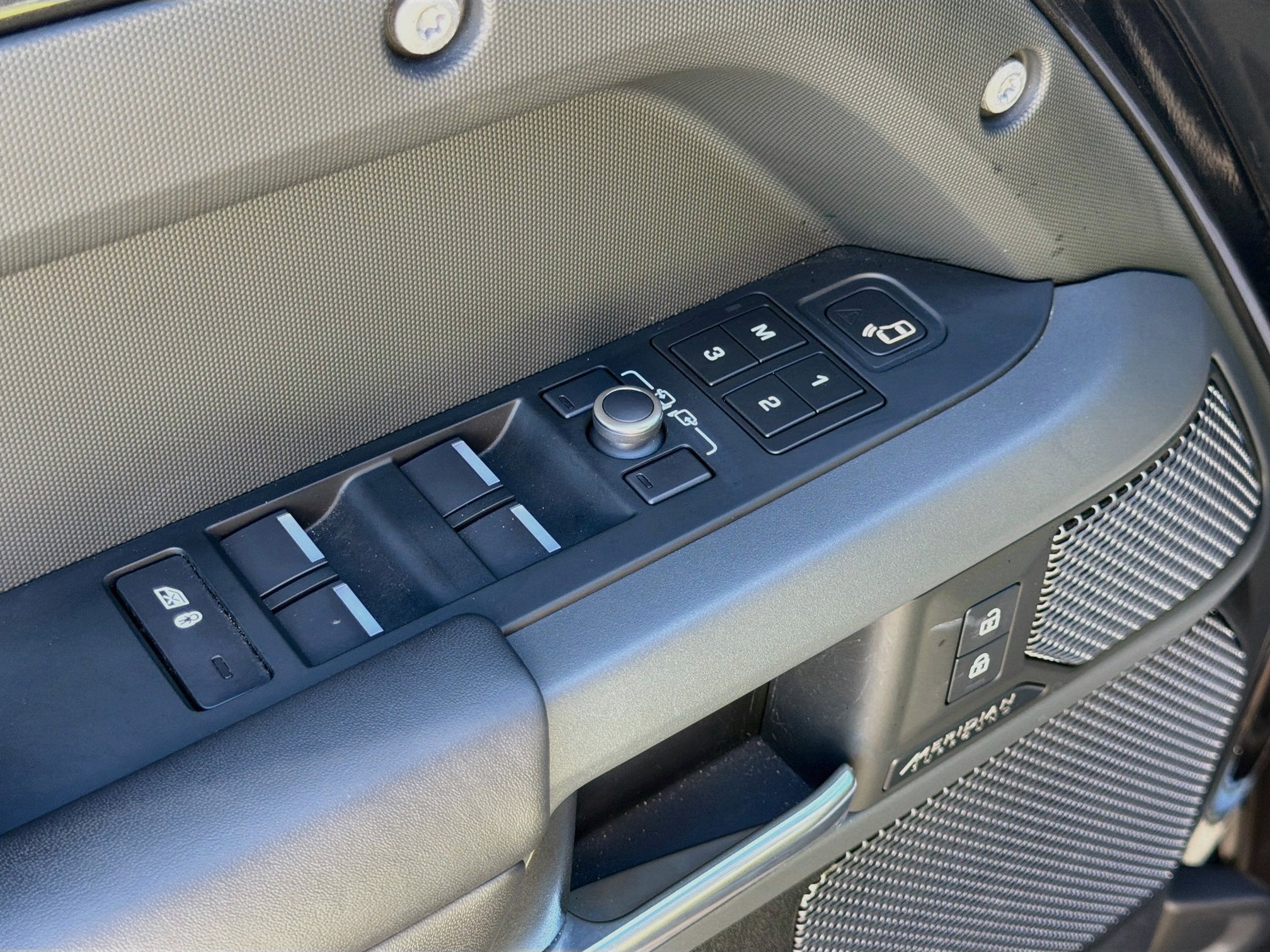 2022 Land Rover Defender X