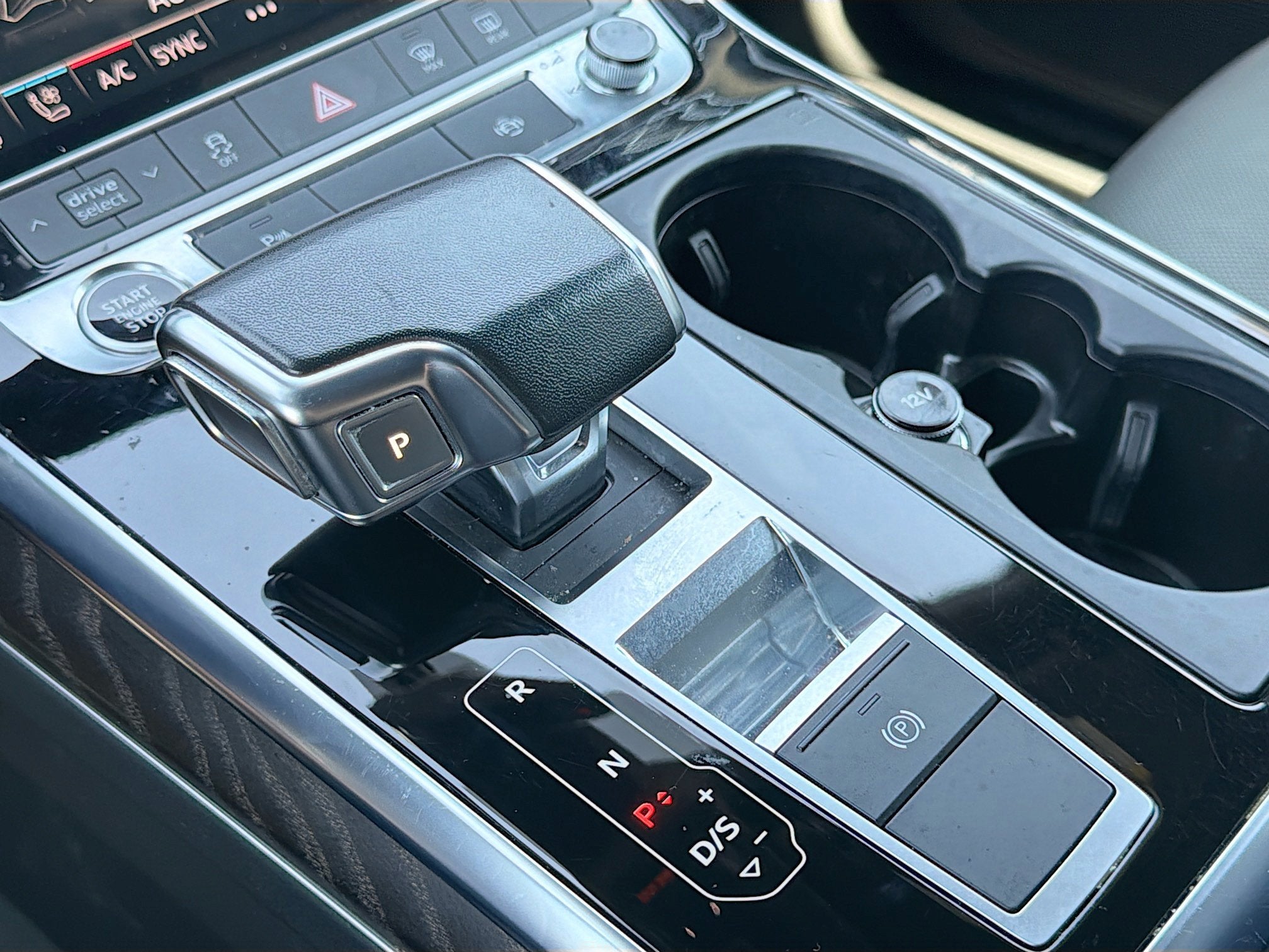 2022 Audi Q8 Premium Plus