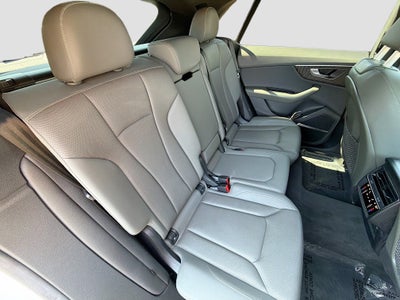 2022 Audi Q8 Premium Plus